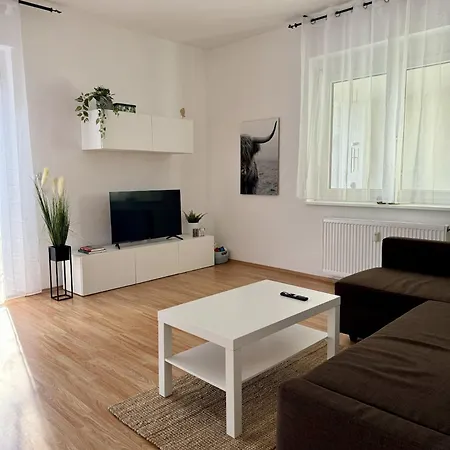 City Apartment Apartment *
